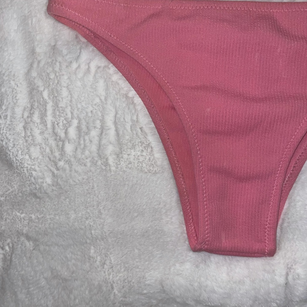 Pink Ribbed Strapless bikini - Picture 4 of 9